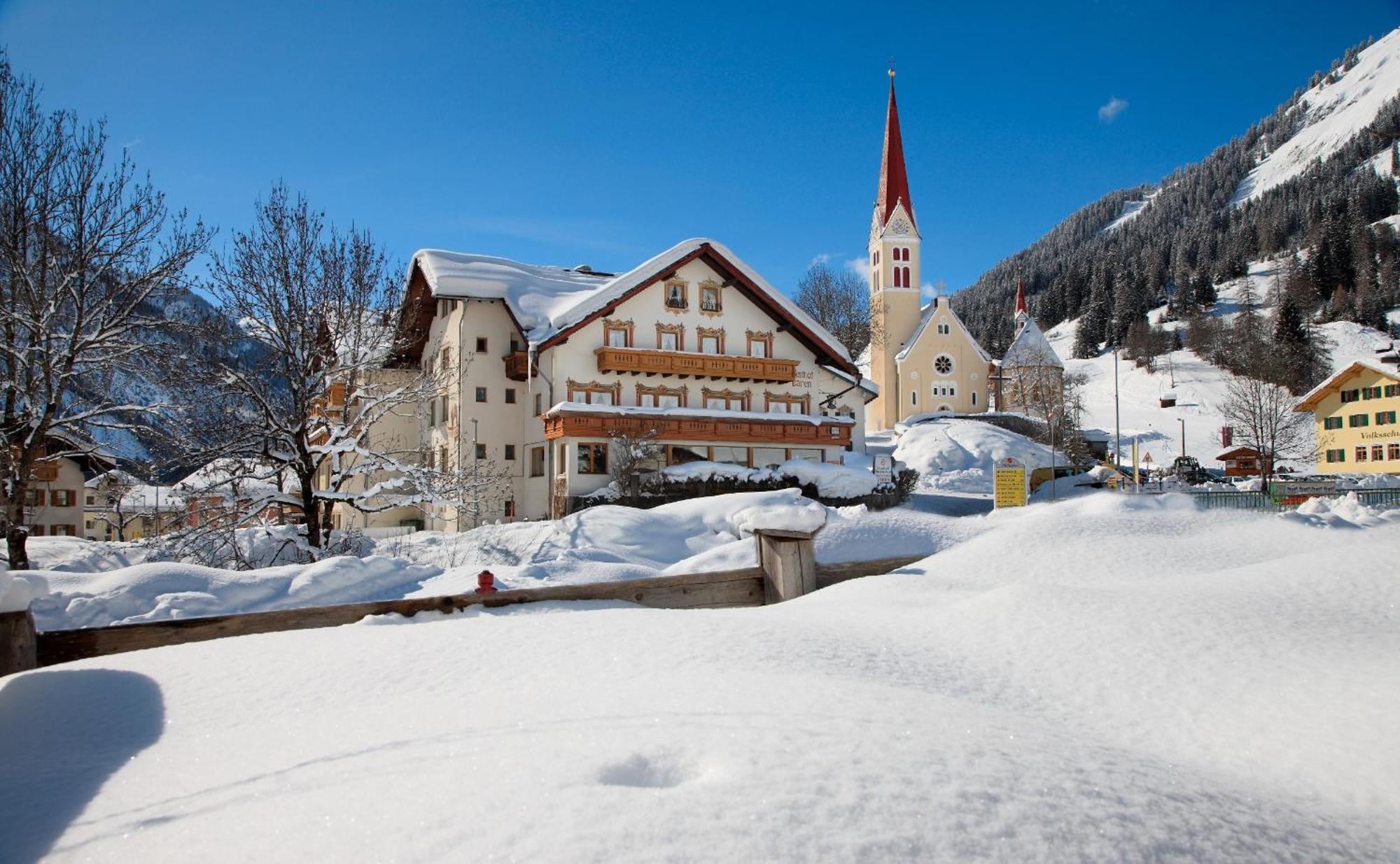 Gasthof Bären Hotell Holzgau Exteriör bild