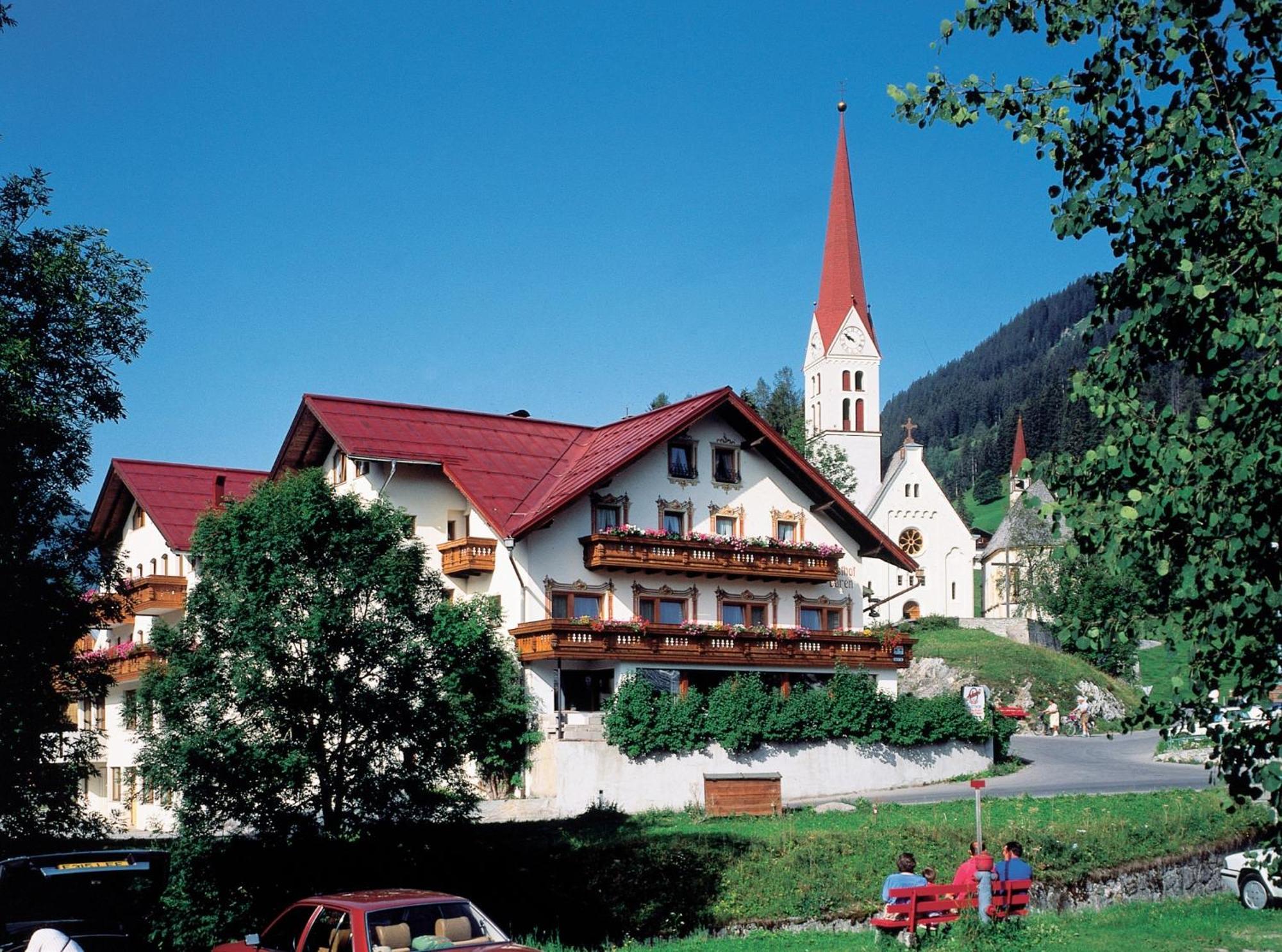 Gasthof Bären Hotell Holzgau Exteriör bild