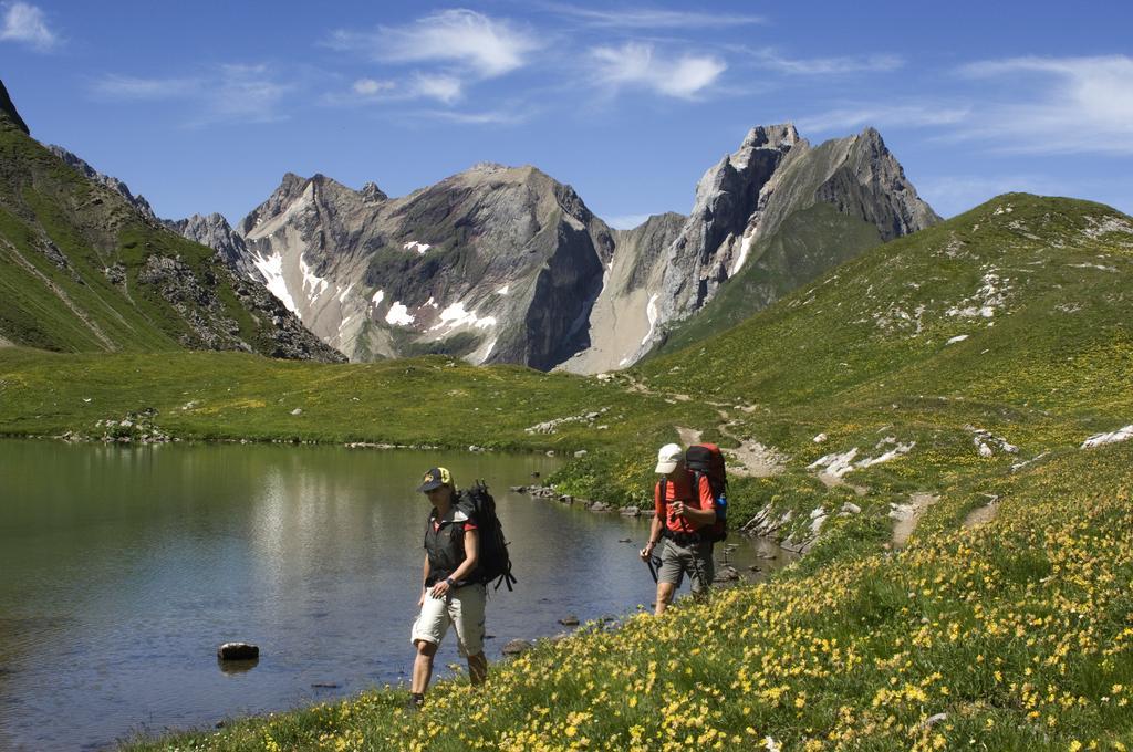 Gasthof Bären Hotell Holzgau Exteriör bild